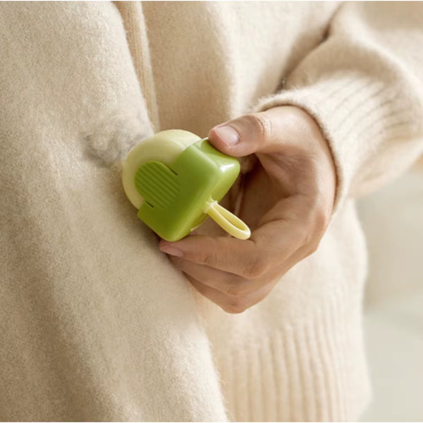 Ultimate Washable Lint Roller - The Must-Have Pet Hair Remover for Cat Lovers' Clothes, Sofas, and Beds!