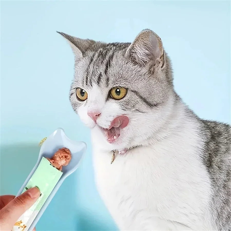 Squeeze Spoon Strip Feeder - The Ultimate Feeding Tool for Lickable Cat Treats!