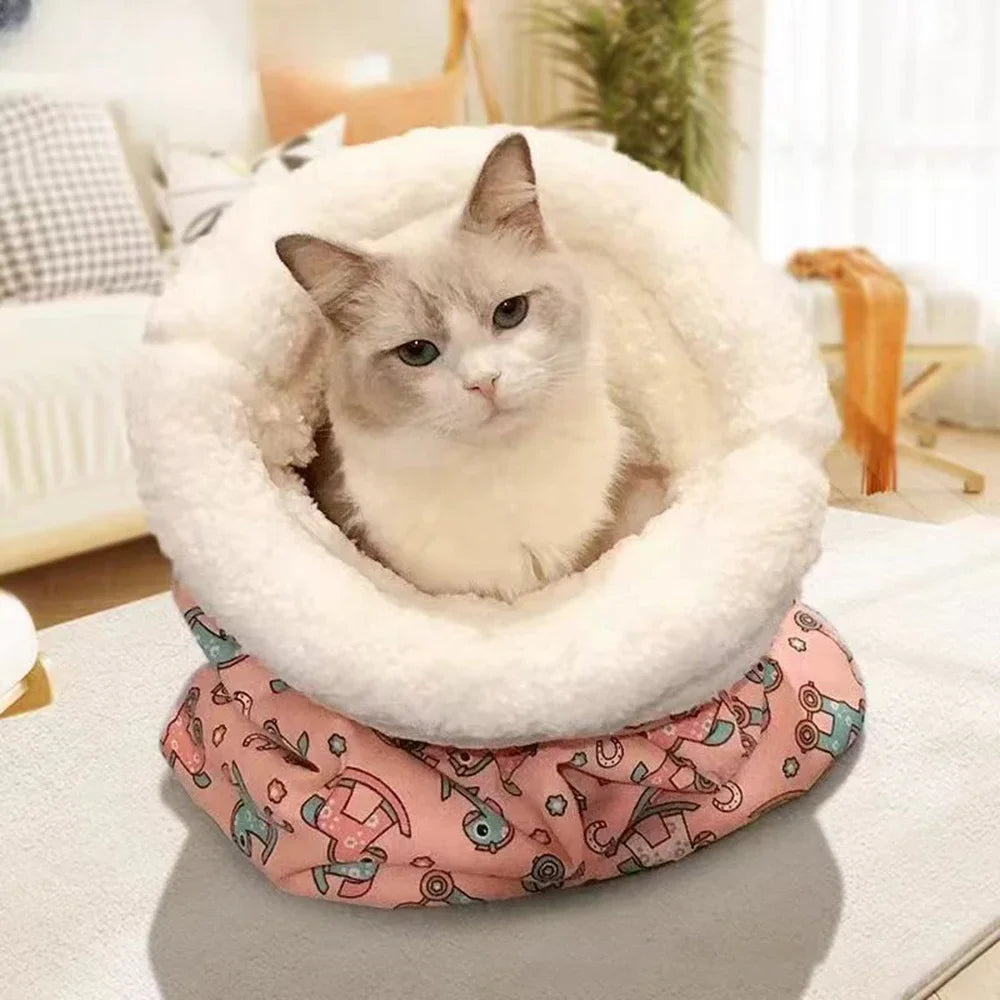 Purr-fectly Cozy Cat Sleeping Bag – Where Kitties Nap Like Royalty!